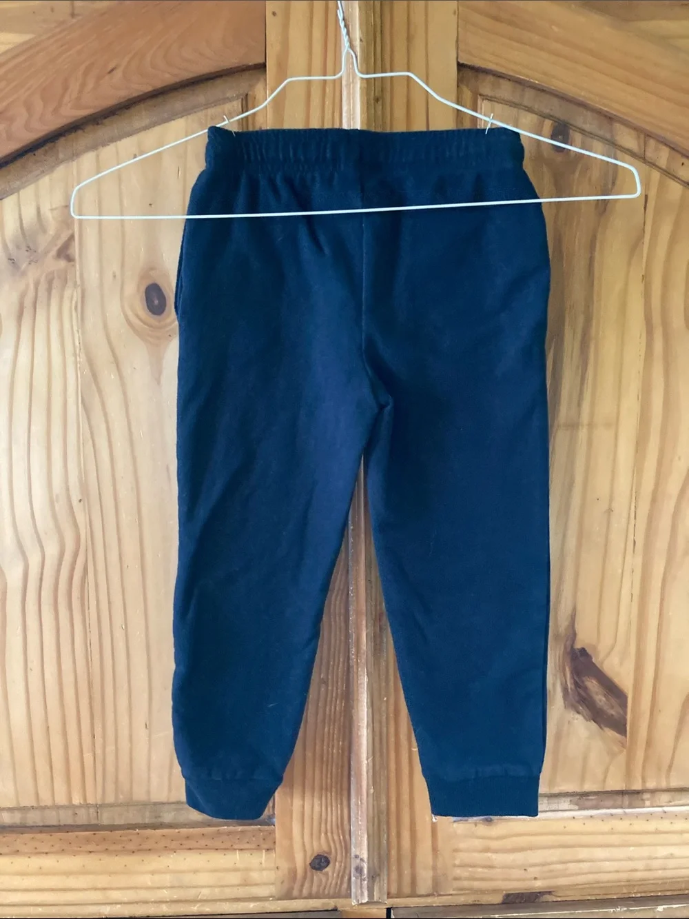 Boys Carter’s black sweatpants size 5T